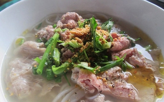 Đến Hội An, tìm phở mà ăn