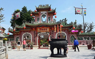 Hội An lạ mà quen qua 5 Hội quán cổ ở tuyến phố trung tâm
