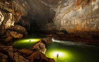 Tour chinh phục Sơn Đoòng gây sốc với giá 64,5 triệu/người