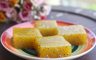 Thạch bí đỏ hạt é lạ miệng thơm mát