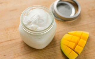 Tự chế kem dưỡng da đơn giản mà an toàn