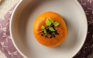 Bánh bí đỏ chiên dẻo mịn thơm ngon