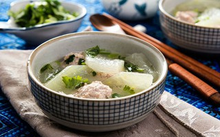 Ngọt lành món canh bí đao thịt viên