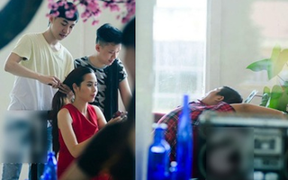 "Chộp" cảnh Quang Anh "ngả ngốn" chờ Lưu Hương Giang trang điểm
