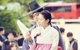 Lee Jun Ki và người đẹp học kịch bản trên lưng ngựa