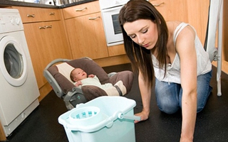 "Soi" mình để thấy các bà vợ luôn hơn "đứt" các ông chồng