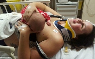 Không cần nói nhiều, hành động của bà mẹ này đã chứng minh tình mẫu tử tuyệt vời thế nào