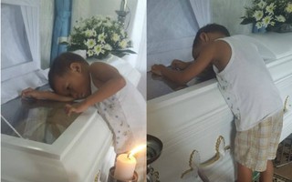 "Sao mẹ không ngủ cạnh con mà lại nằm trong này?"