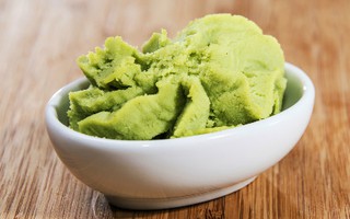 Chấn động: Hóa ra wasabi bạn ăn từ trước đến giờ đều là... "đồ giả"