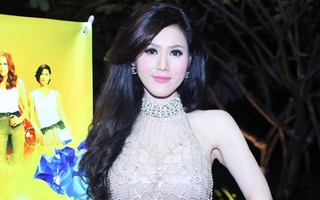 Đinh Phương Ánh cháy bỏng trên sân khấu