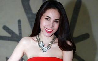 Thủy Tiên sáng tác nhạc tặng Công Vinh