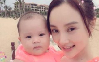 Lý Tiểu Lộ khoe con gái mũm mĩm đáng yêu