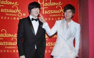 Ra mắt tượng sáp mỹ nam của chàng “Xoăn” Lee Min Ho 