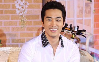 Song Seung Hun được săn đón và gây "sốt"  tại Thái Lan