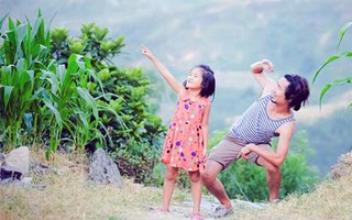 Bộ ảnh “bố ơi mình đi đâu thế” siêu yêu của hai bố con mê du lịch