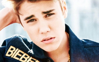 Justin Bieber viết "tâm thư" xin lỗi sau vụ sỉ nhục quốc kỳ