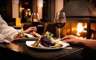 Bữa ăn 33 triệu đồng, khách bình thản rút ví