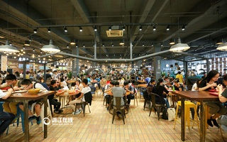 Trường Đại học Trung Quốc gây sốt vì khu canteen sạch đẹp như nhà hàng 5 sao