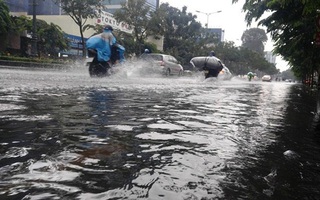 Chiều nay Sài Gòn mưa lớn, đề phòng ngập úng