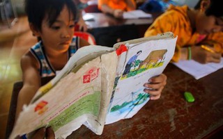 Có một lớp học giá 15 ngàn đồng của ông giáo già giữa làng đại học Sài Gòn