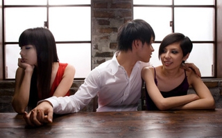 Màn rũ tình bỉ ổi của bạn trai 10 năm