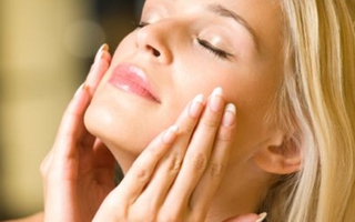 Mẹo hay để có được làn da rạng rỡ mỗi sáng