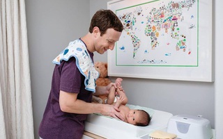 Mark Zuckerberg đã chính thức trở thành "ông bố bỉm sữa" như thế nào?