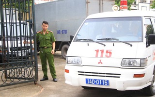 Ráng làm hết bài thi rồi đi cấp cứu