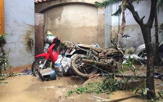 Vỡ đập Huổi Củ, hàng trăm người thoát chết trong gang tấc