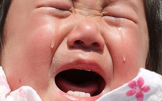 "Tuần khủng hoảng" của con - nỗi ám ảnh của mọi bà mẹ trên thế giới