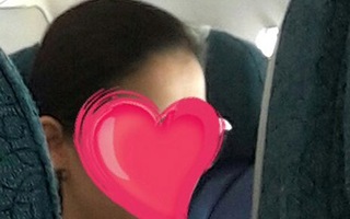 Không lập biên bản vụ "ca sĩ cho con tè vào túi nôn"
