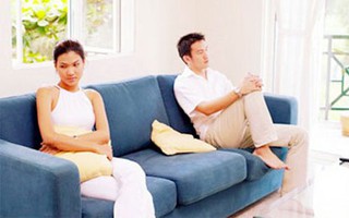 Chồng “bơ” vợ chỉ yêu bố mẹ chồng nhất