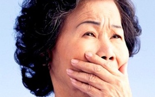 Cha mẹ già yếu gặp phải con cái "hổ mang"