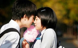 Khổ như nhà có con gái đẹp