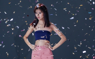 Trang "đơ" vào Top 4 Next Top, không phục thì cũng chịu thôi!