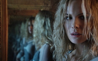 "The Disappointments Room" -  Phim kinh dị đánh thức nỗi ám ảnh mùa Halloween 2016