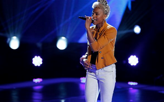 The Voice Mỹ Giấu mặt 4: "Viên kim cương" khiến cả trường quay tỏa sáng