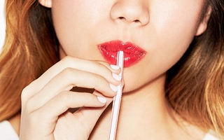 10 loại son giữ bền màu tuyệt đối bạn không thể bỏ qua