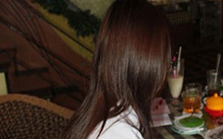 Ác mộng con gái đồng tính bị ép "phá đời"