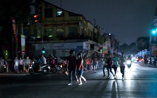 Thủ đô Hà Nội thật khác khi tắt đèn hưởng ứng giờ Trái Đất 