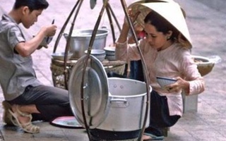 Những hình ảnh hiếm về ẩm thực vỉa hè Sài Gòn thế kỷ 20