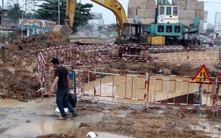 Vỡ ống cấp nước, TP.HCM mất nước diện rộng