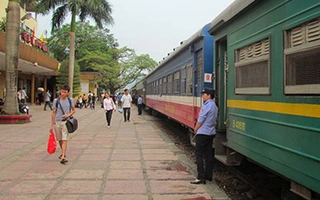 Phải đổi tiền lẻ tại ga, khách nhắn tin mách Bộ trưởng Thăng