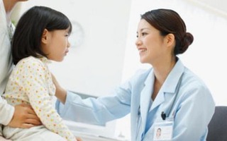 Sửng sốt con bị viêm âm hộ - âm đạo do nhiễm giun kim