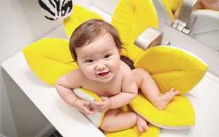 Có nên tắm nước lá để trị rôm, sảy mùa hè?