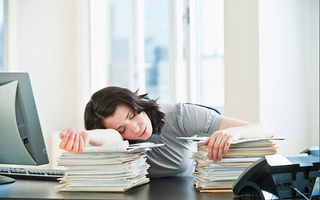 4 mẹo giúp bạn tỉnh táo tập trung tinh thần vào buổi chiều