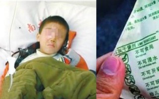 Xót xa bé trai “vô cớ” bị mù chỉ bởi thành phần quen thuộc trong gói bánh mình yêu thích 