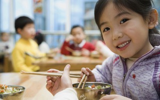 Đây là lý do khiến nhiều trẻ em Việt ăn mãi không tăng cân