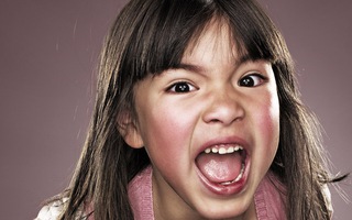 Cách ứng xử tuyệt vời của bà mẹ khi nghe 4 từ làm tan nát trái tim: "Con không thích mẹ!"