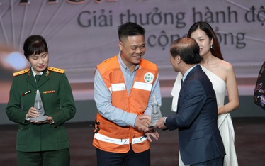 Đội trưởng FAS Angel vội vã vào ca trực ngay sau gala Human Act Prize 2023: "Chúng tôi cần nỗ lực hơn sau khi được vinh danh"